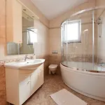 Anakatarina * פורץ