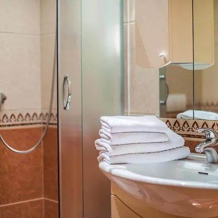 Anakatarina Пореч